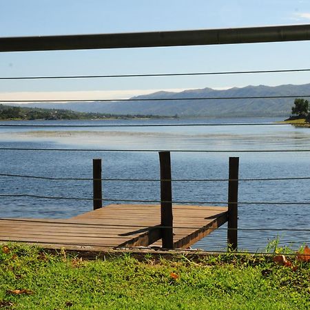 Hostal De La Costa Villa Carlos Paz Bagian luar foto