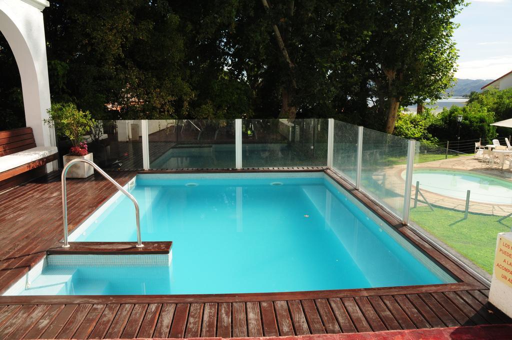Hostal De La Costa Villa Carlos Paz Bagian luar foto