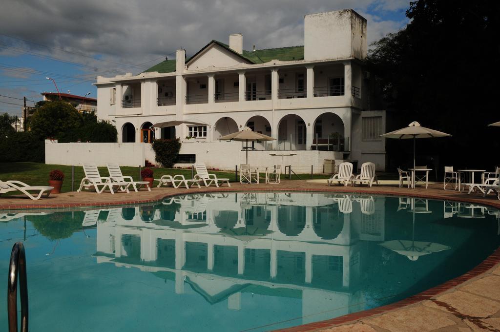 Hostal De La Costa Villa Carlos Paz Bagian luar foto