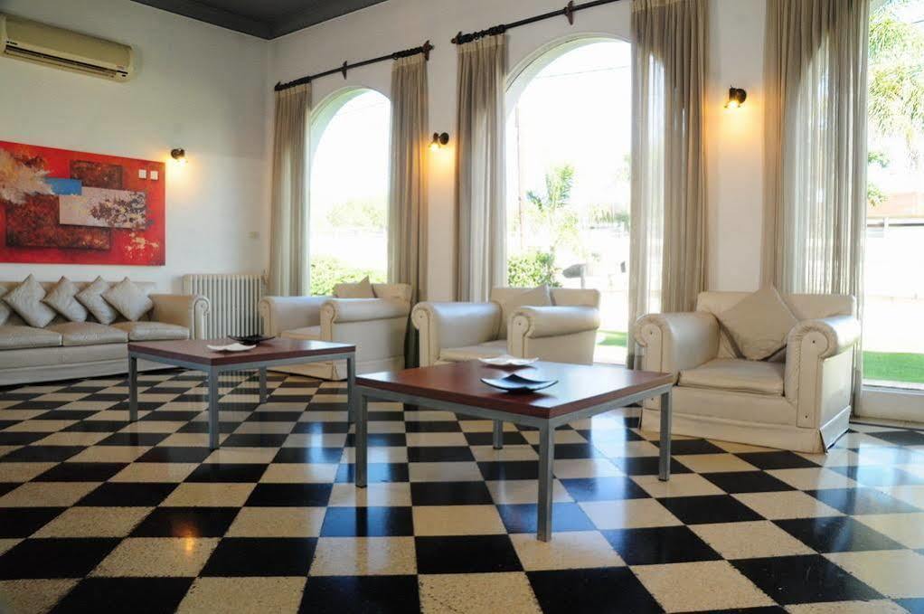 Hostal De La Costa Villa Carlos Paz Bagian luar foto