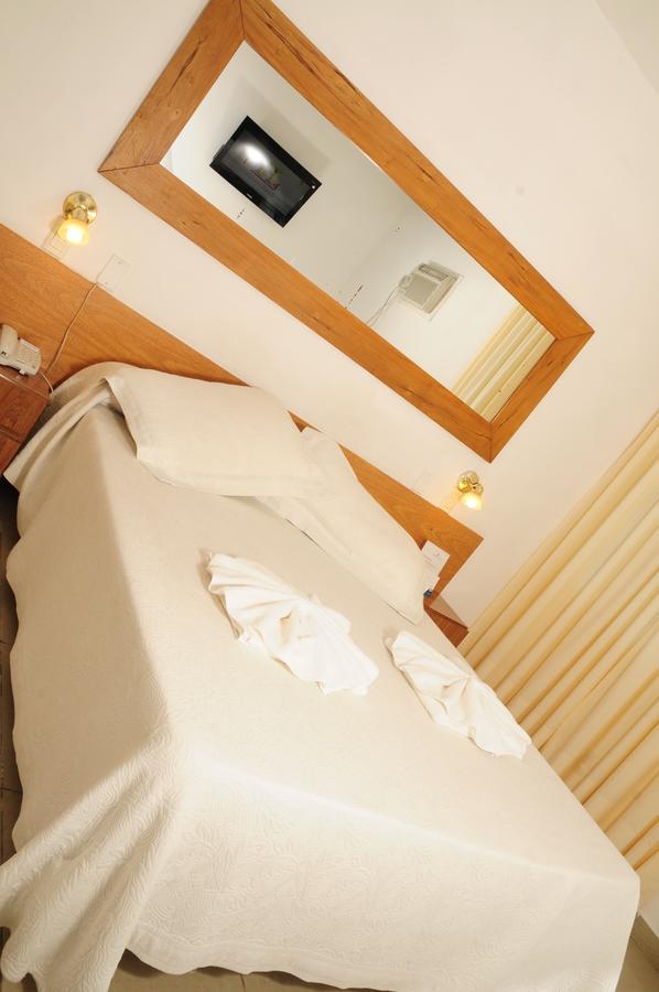 Hostal De La Costa Villa Carlos Paz Bagian luar foto